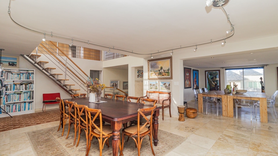 6 Bedroom Property for Sale in Bloubergstrand Western Cape